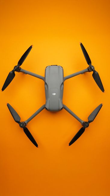 Porównanie systemów antykolizyjnych w dronach – które rozwiązanie jest najbezpieczniejsze?